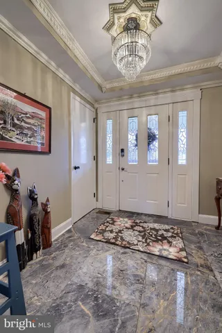 a view of a livingroom with a bathroom