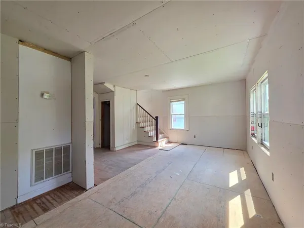 $100,000 | 209 North 6th Avenue, Mayodan, NC 27027