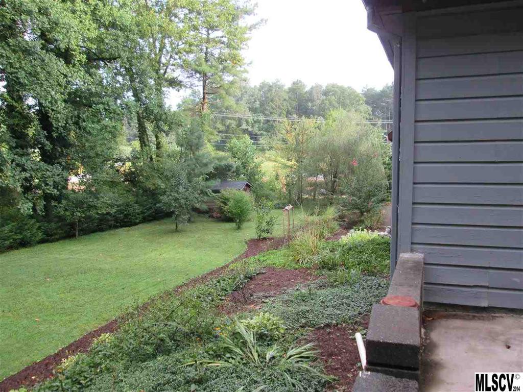 1504 Starcross Road Lenoir, NC 28645 - Photo 9 of 23 Gallery Image 9