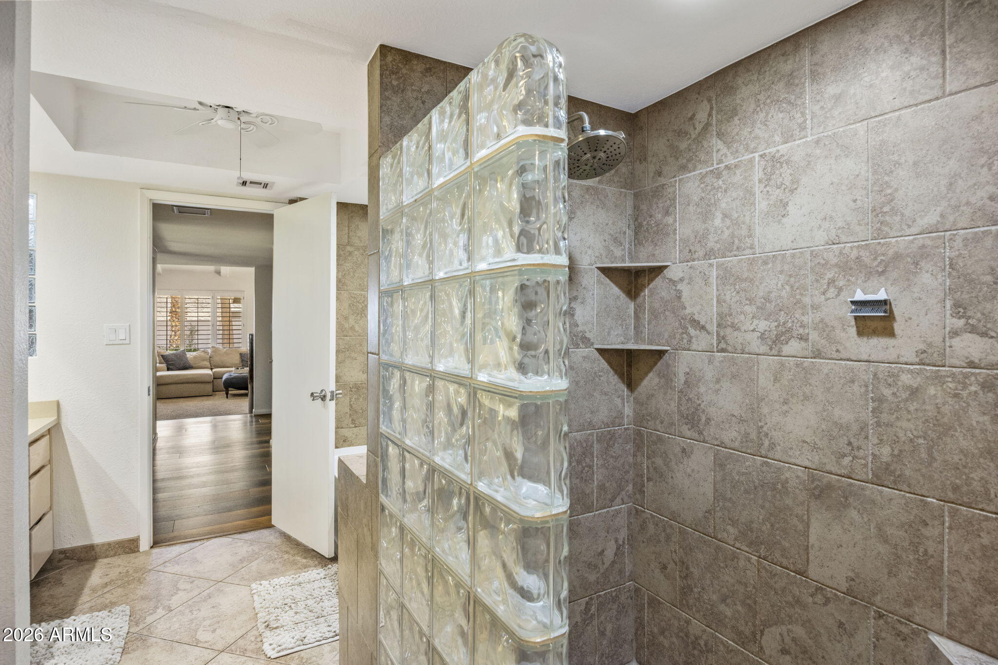 52 West Thunderbird Road Phoenix, AZ 85023 - Photo 20 of 38