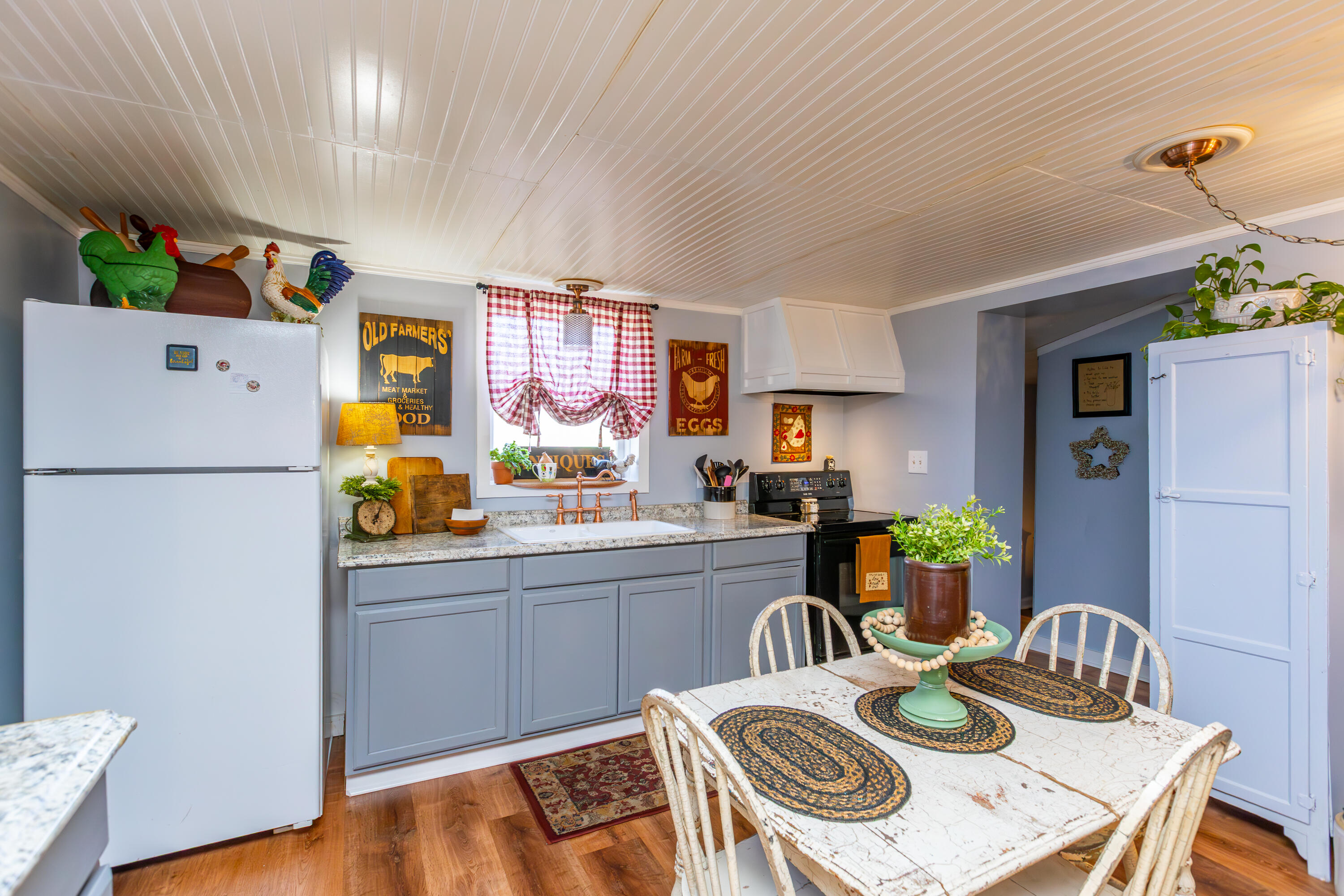 2329 Leestown Road Frankfort, KY 40601 - Photo 9 of 31 1-9