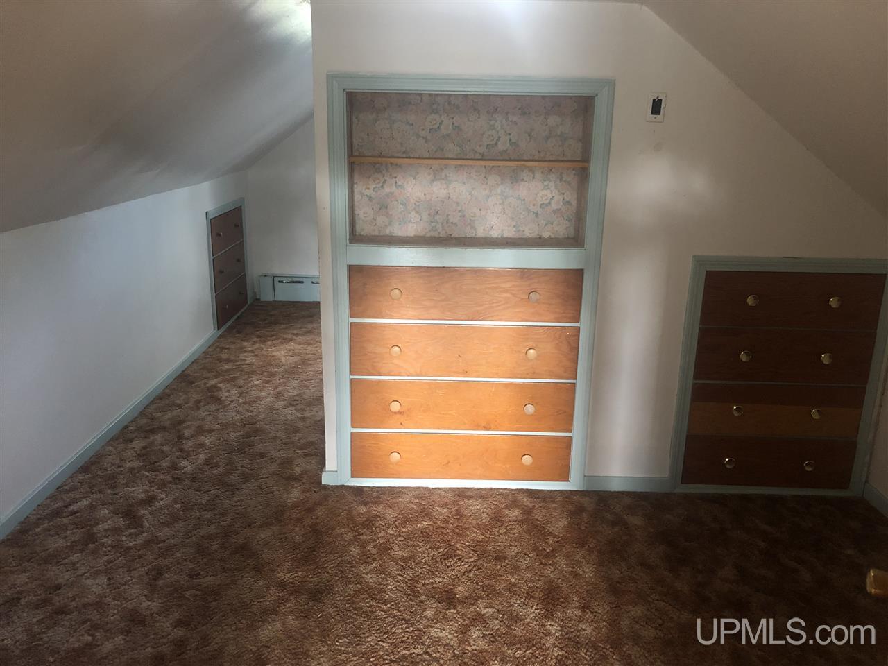 280 Gold Street Ishpeming, MI 49849 - Photo 16 of 29