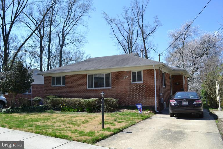 11440 Mapleview Drive Silver Spring, MD 20902 - Photo 1 of 17 Exterior (Front)