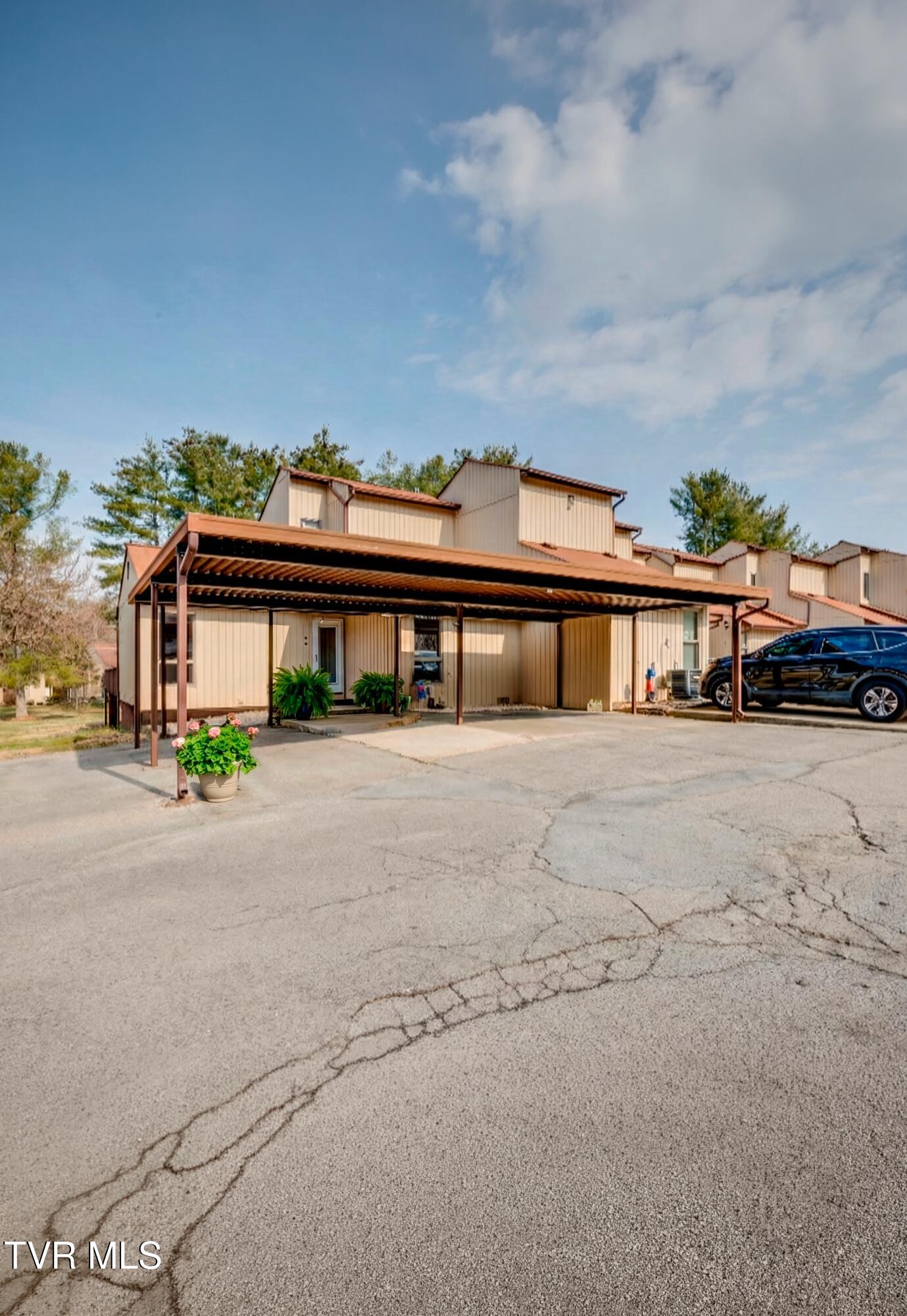 780 Hamilton Road, Unit F1 Blountville, TN 37617 - Photo 2 of 30 780-Hamilton-front