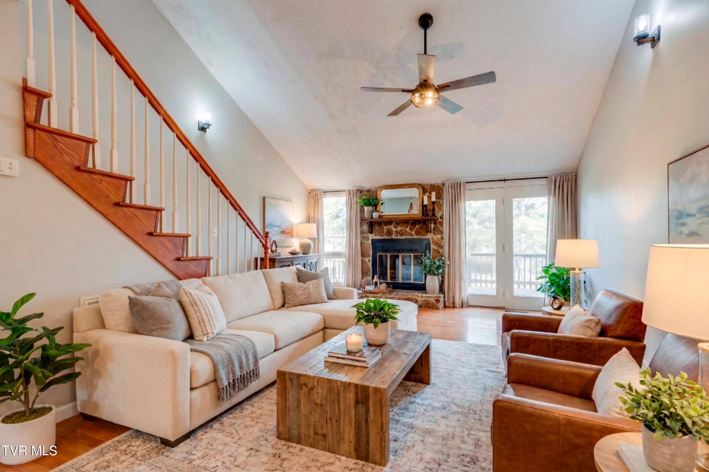 780 Hamilton Road, Unit F1 Blountville, TN 37617 - Photo 6 of 30 780 Hamilton living