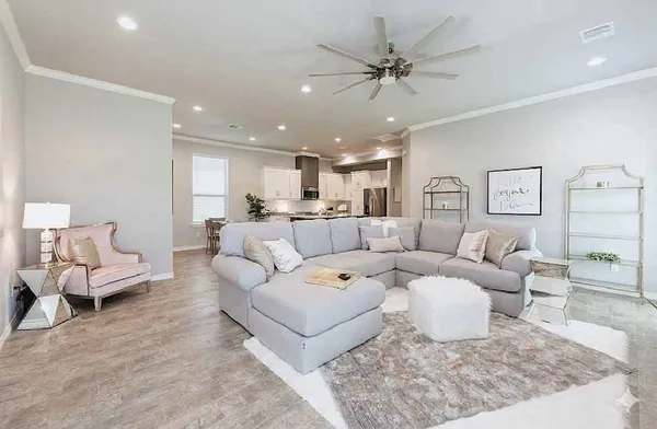 $810 | 3617 Kenyon Drive, College Station, TX 77845