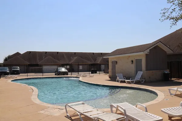 $810 | 3617 Kenyon Drive, College Station, TX 77845