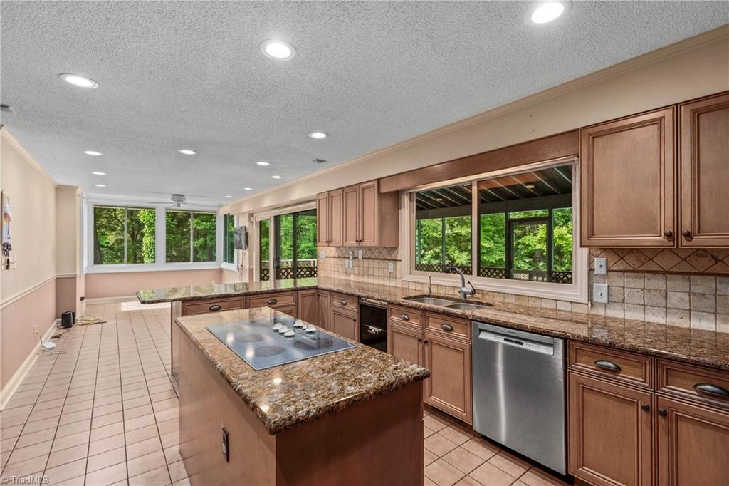 4200 Clinard Road Clemmons, NC 27012 - Photo 14 of 49 Kitchen looking into Sunroom, keeping room and breakfast nook