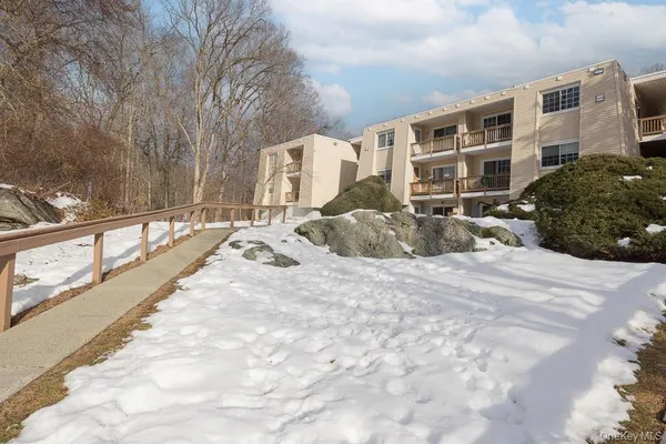 $2,350 | 529 Fox Run Lane, Carmel, NY 10512