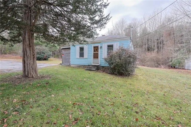 $149,900 | 5 Lee's Lane, Glocester, RI 02814