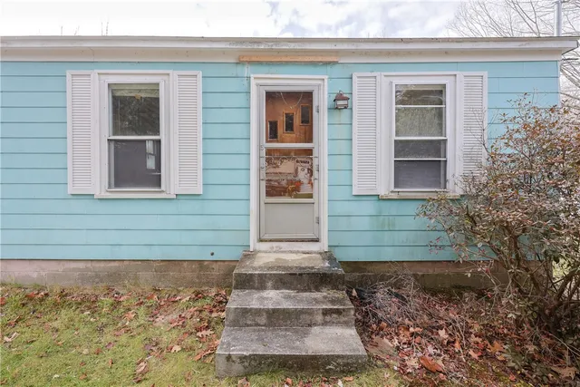 $149,900 | 5 Lee's Lane, Glocester, RI 02814