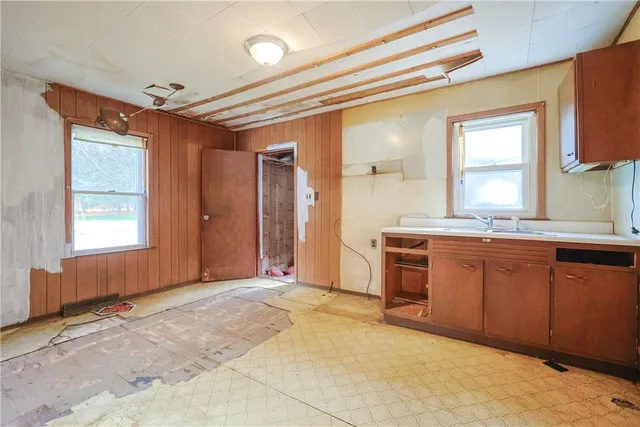 $149,900 | 5 Lee's Lane, Glocester, RI 02814