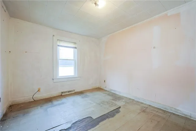 $149,900 | 5 Lee's Lane, Glocester, RI 02814