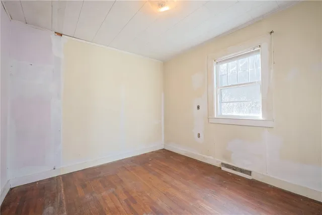 $149,900 | 5 Lee's Lane, Glocester, RI 02814