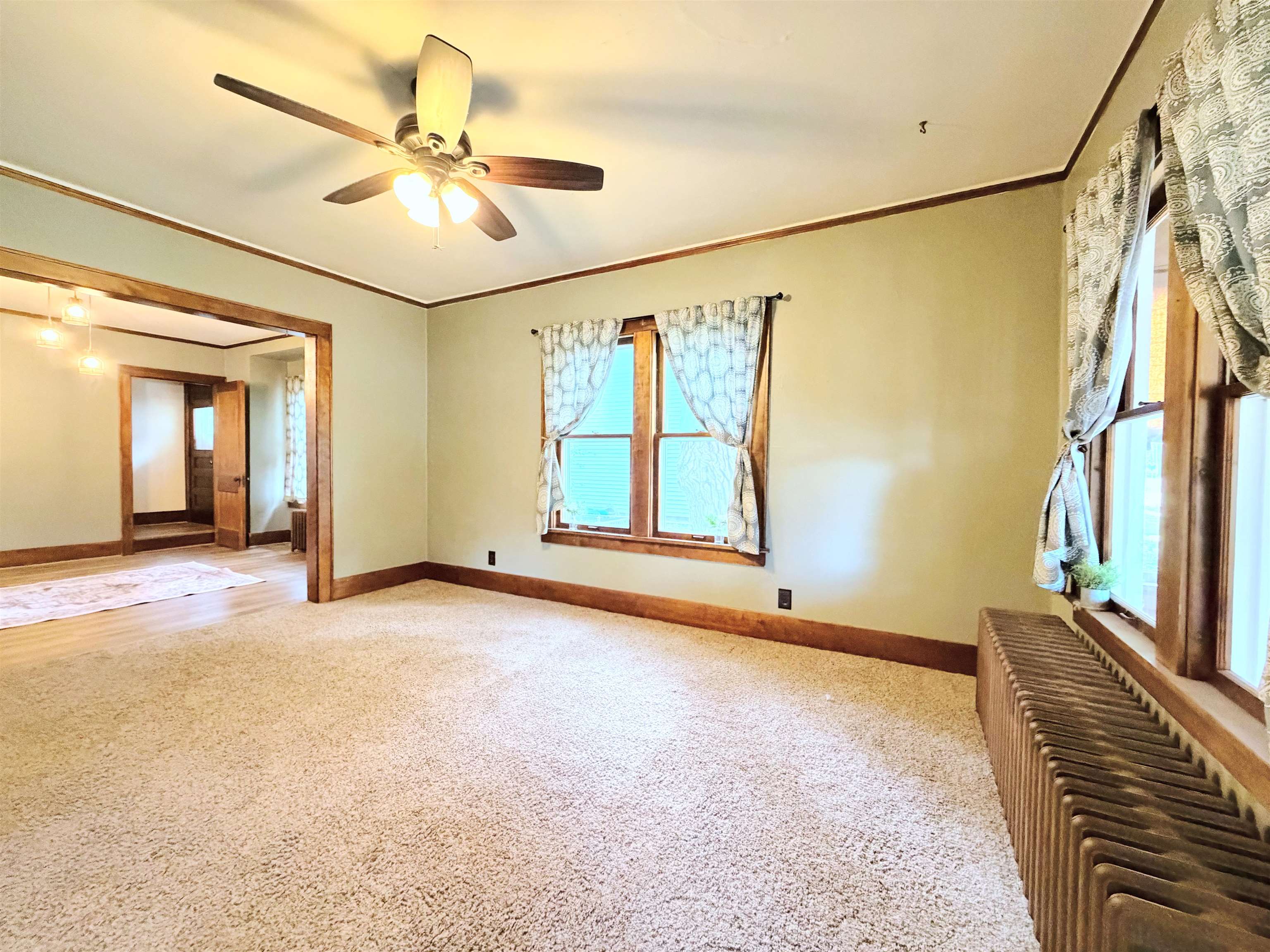 1554 Plummer Street Oshkosh, WI 54902 - Photo 5 of 15
