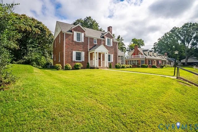 $350,000 | 830 Buffalo Street, Farmville, VA 23901