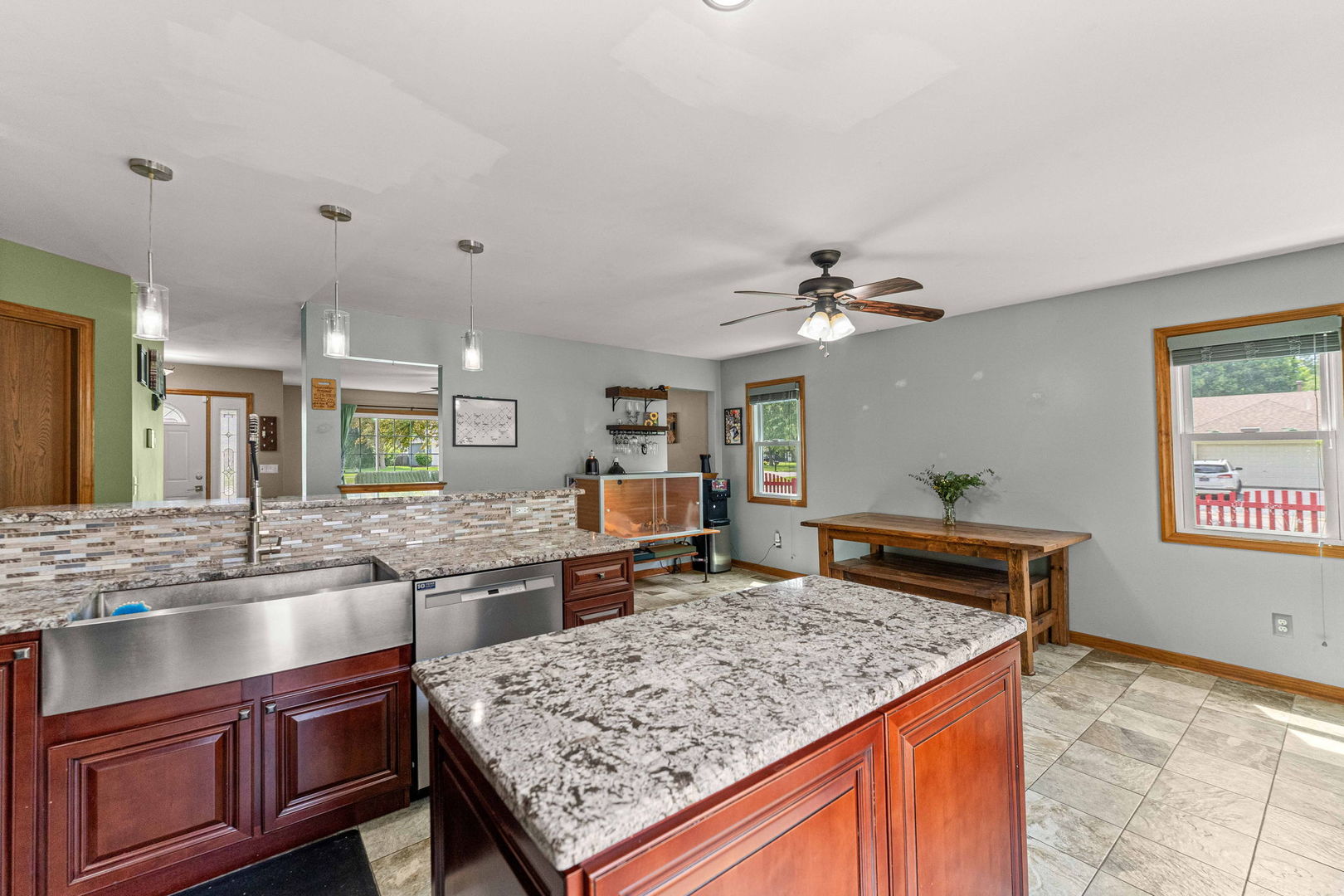 200 Fernwood Road Montgomery, IL 60538 - Photo 10 of 32