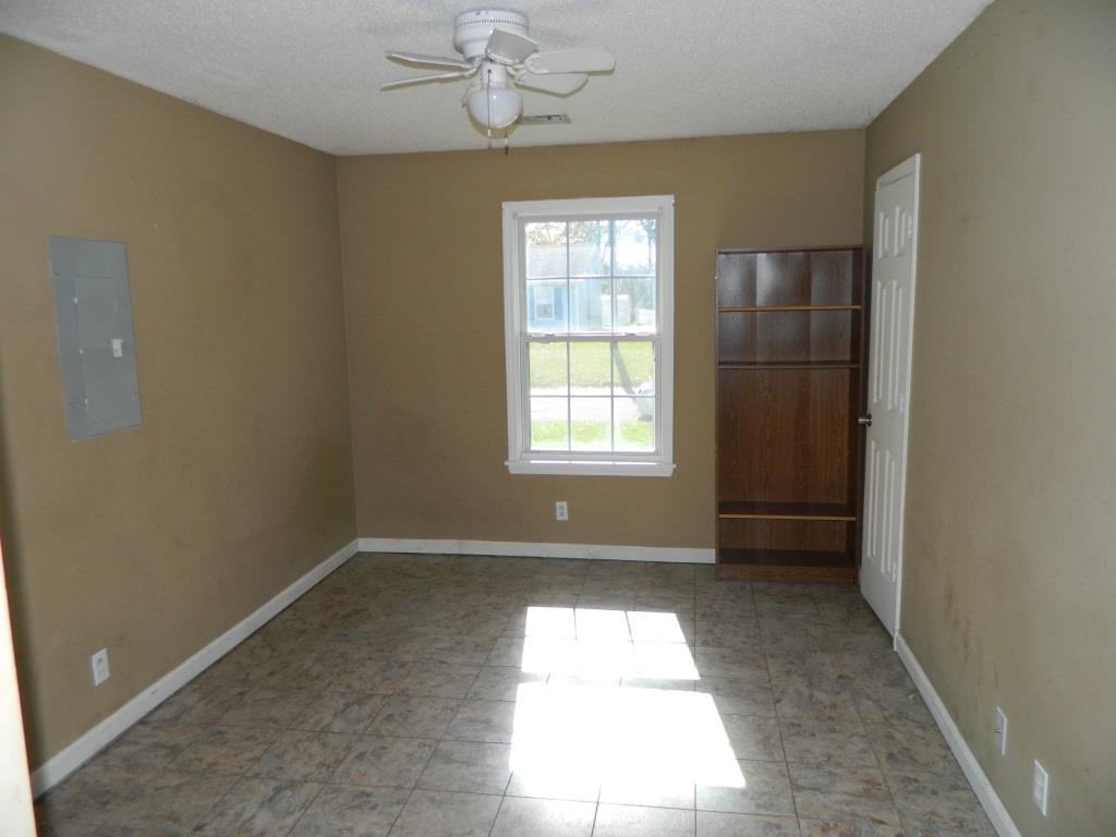 1050 Shadow Ridge Avenue Oak Grove, KY 42262 - Photo 6 of 9