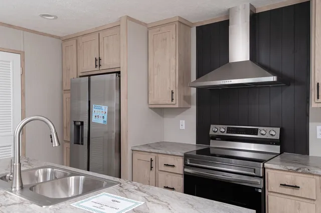 $92,999 | 201 Shady Pines, Westminster, VT 05158