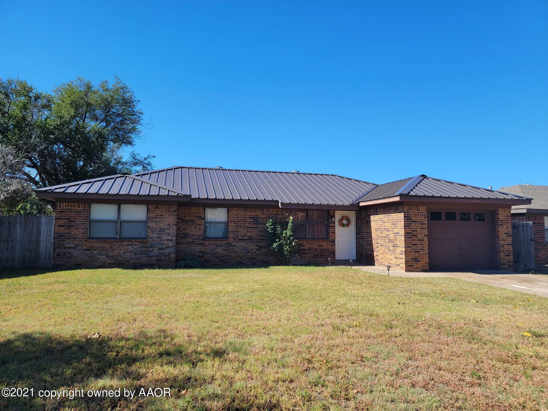 1002 South Ridgeland Avenue Fritch, TX 79036 - Photo 2 of 13 76362