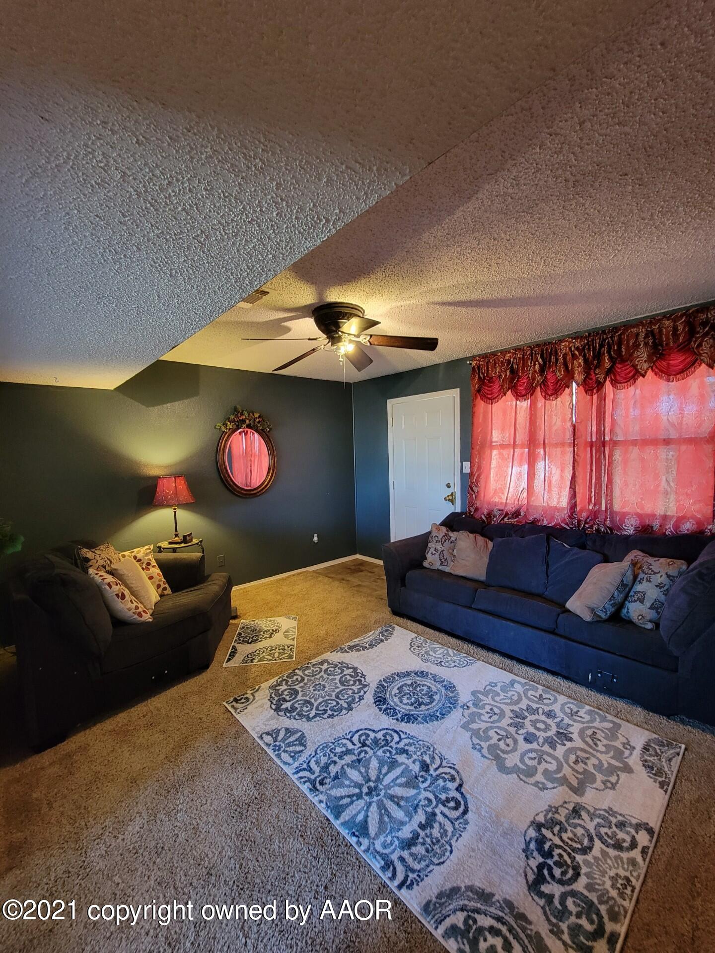 1002 South Ridgeland Avenue Fritch, TX 79036 - Photo 4 of 13 76355