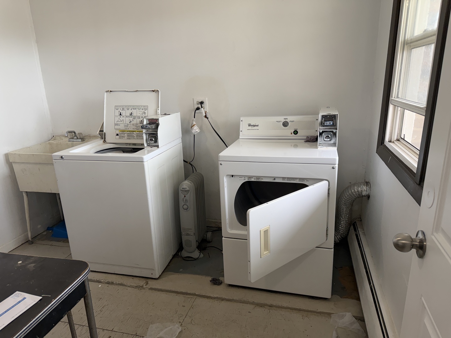 75 Willard Avenue, Unit 4 Elgin, IL 60120 - Photo 15 of 18 a utility room with dryer and washer
