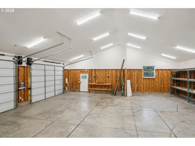 a view of a storage & utility room
