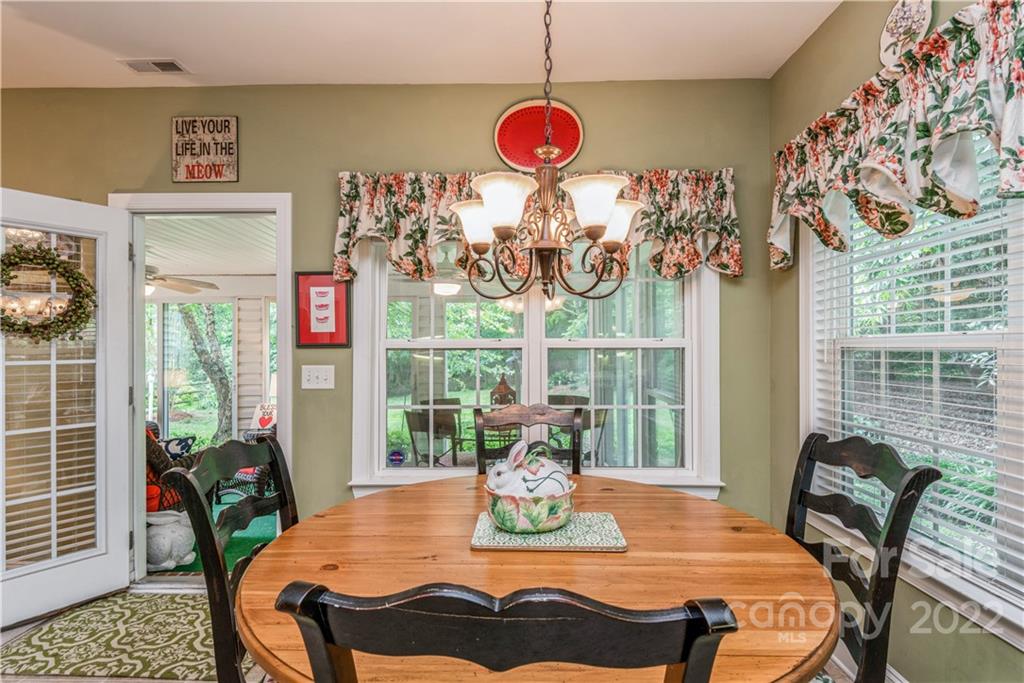 1631 Privette Road Matthews, NC 28105 - Photo 12 of 36 Gallery Image 12