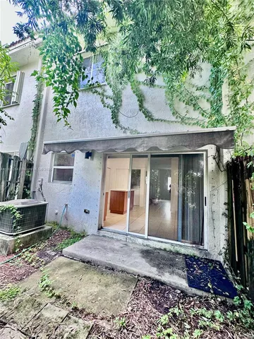 $1,950 | 1631 Southeast 30th Street, Unit 1631, Homestead, FL 33035