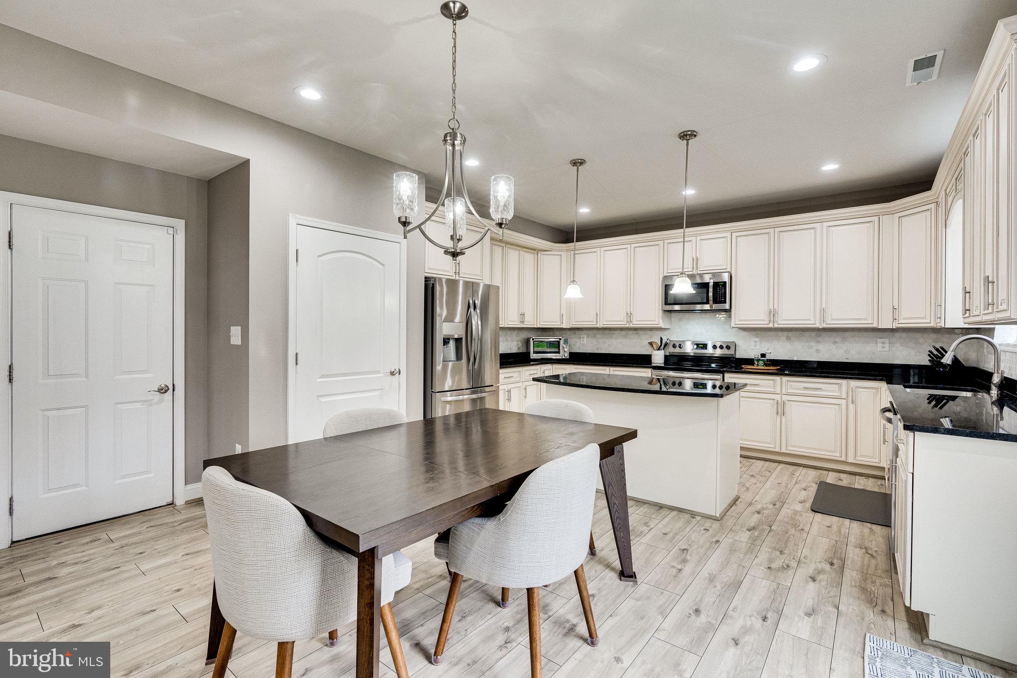 3208 Wayne Road Falls Church, VA 22042 - Photo 8 of 41 Gallery Image 8