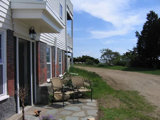 $1,800 | 11 Great Boars Head Avenue, Unit LOWER LEVEL, Hampton, NH 03842