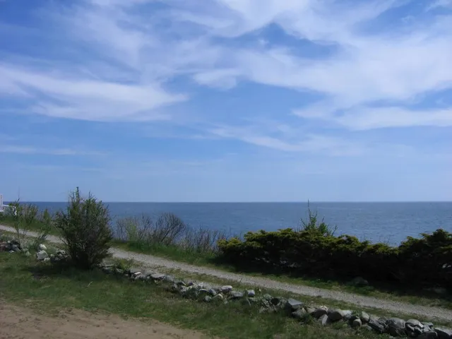 $1,800 | 11 Great Boars Head Avenue, Unit LOWER LEVEL, Hampton, NH 03842