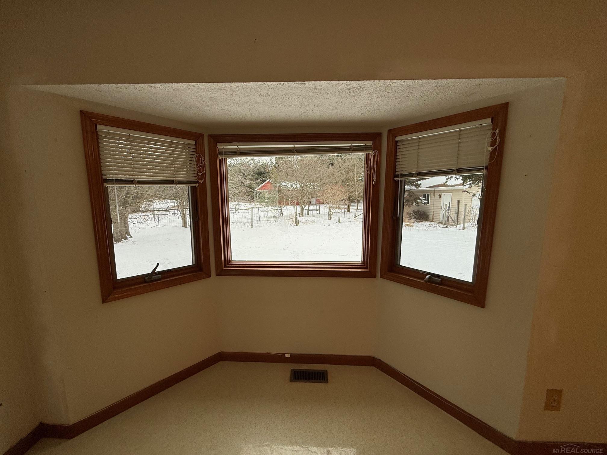 5750 Snay Road Palms, MI 48465 - Photo 25 of 47