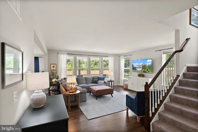 $999,900 | 125 Dizerega Court, Leesburg, VA 20175