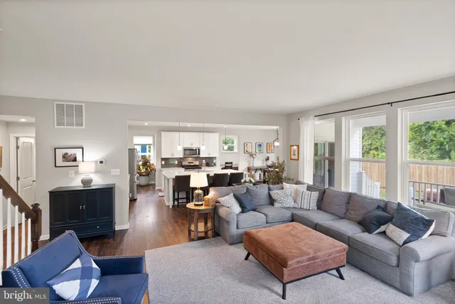 $999,900 | 125 Dizerega Court, Leesburg, VA 20175