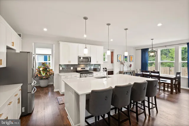 $999,900 | 125 Dizerega Court, Leesburg, VA 20175