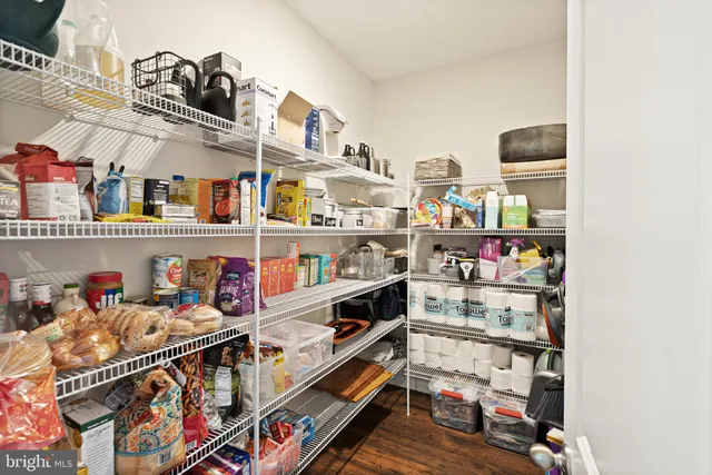 $999,900 | 125 Dizerega Court, Leesburg, VA 20175