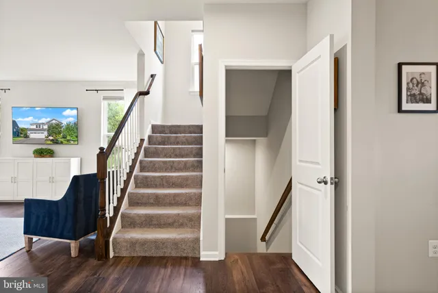 $999,900 | 125 Dizerega Court, Leesburg, VA 20175