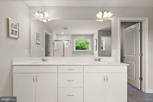 $999,900 | 125 Dizerega Court, Leesburg, VA 20175