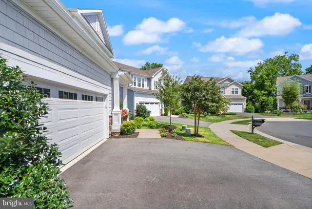 $999,900 | 125 Dizerega Court, Leesburg, VA 20175