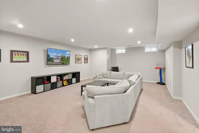 $999,900 | 125 Dizerega Court, Leesburg, VA 20175