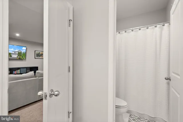 $999,900 | 125 Dizerega Court, Leesburg, VA 20175