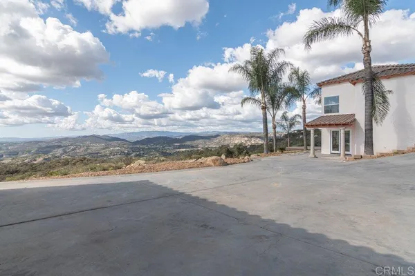 $1,099,000 | 1810 Via Ladera, Fallbrook, CA 92028