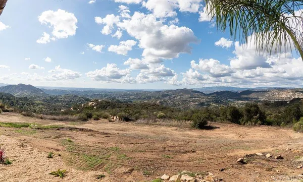 $1,099,000 | 1810 Via Ladera, Fallbrook, CA 92028