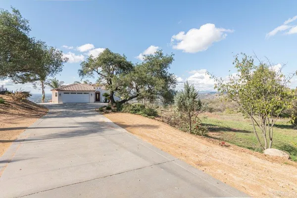 $1,099,000 | 1810 Via Ladera, Fallbrook, CA 92028