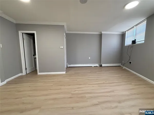$2,700 | 9066 Palisade Plaza, Cliffside Park, NJ 07010