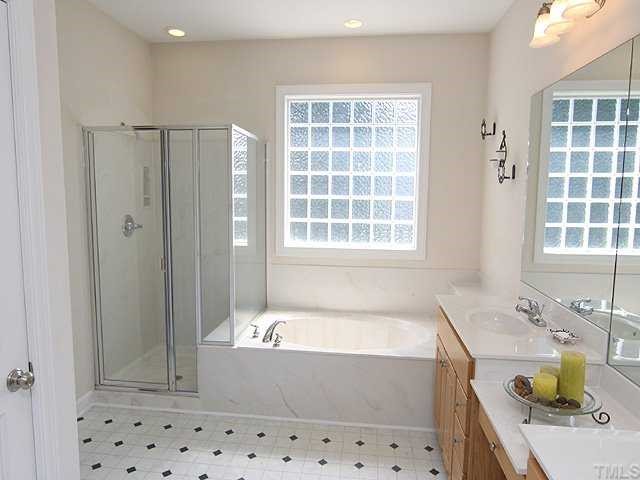 10453 Ten-Ten Road Raleigh, NC 27603 - Photo 9 of 12 Gallery Image 9