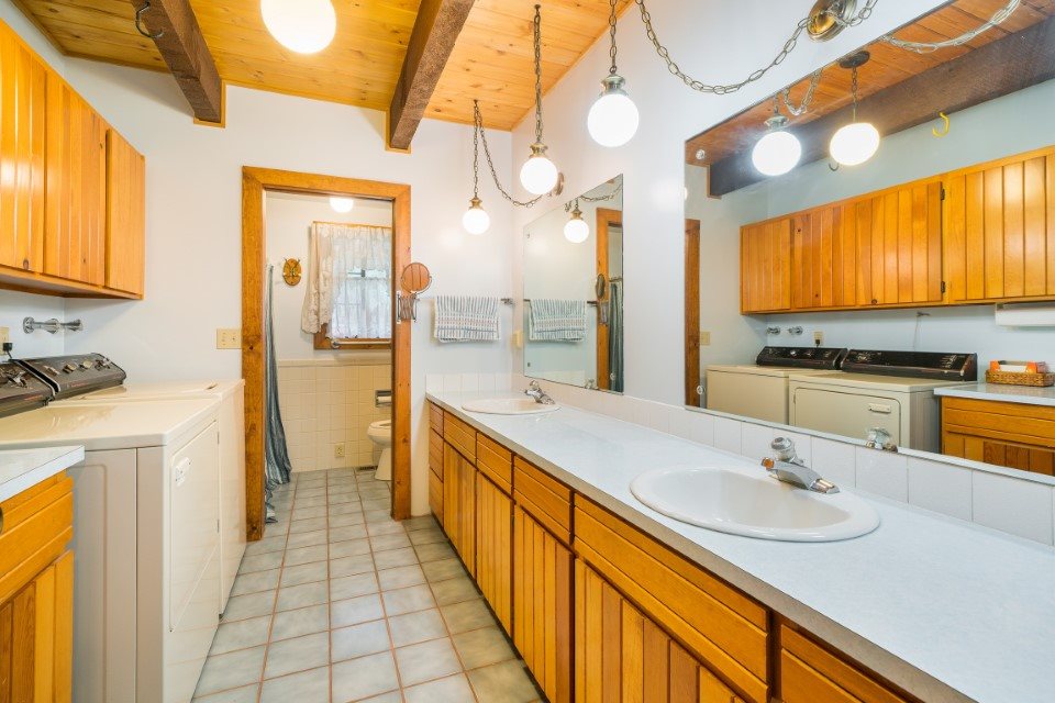 11203 East Whispering Pines Road Elk, WA 99009 - Photo 12 of 20