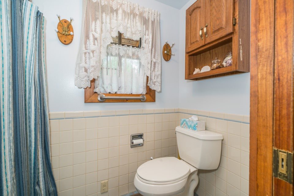 11203 East Whispering Pines Road Elk, WA 99009 - Photo 13 of 20
