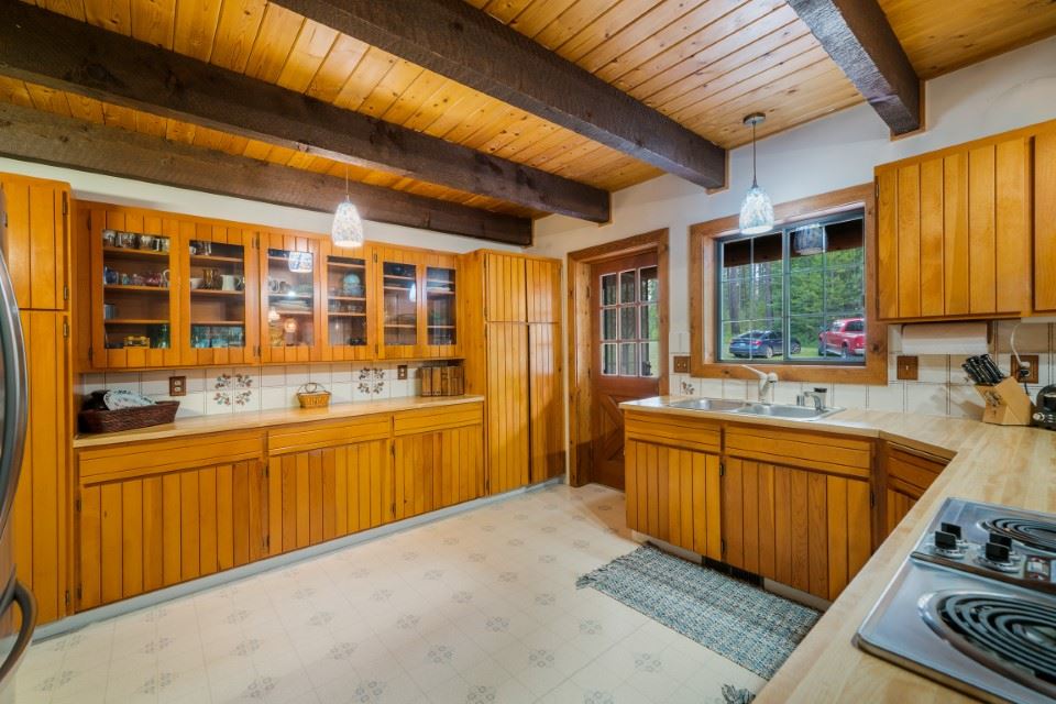 11203 East Whispering Pines Road Elk, WA 99009 - Photo 6 of 20